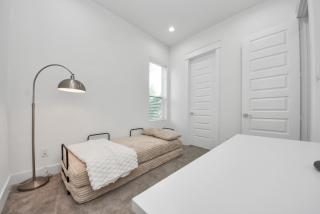 The Margarita House - Modern 3BR Near Downtown - 3