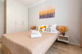 Просторная солнечная квартира с балконом - 0