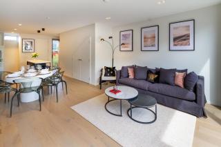 The Ultimate Central City Stay with Garage - 7