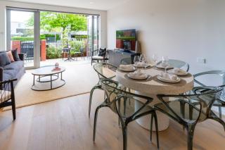 The Ultimate Central City Stay with Garage - 6