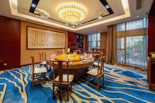 Expo Garden Hotel - 8