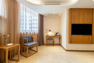 Home Inn Guiyang Railway Station - 9