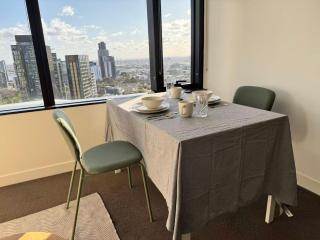 1 Bedroom Apartment in CBD with skyline view - 9