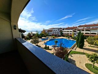 5-Star Spacious Beachfront Studio - 3