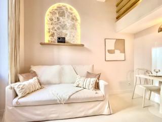 The Calypso - Quiet - New - Central - 6