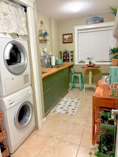 A perfect getaway by the sea in North Nanaimo - 1