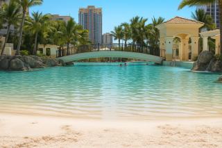 Ocean Views 33rd Floor Beachfront Family Friendly Surfers Paradise Apartment - 9