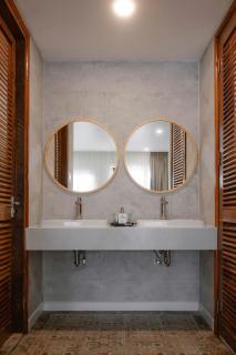 Maison Lake View Luang Prabang - 1