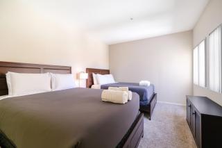 The Heart Of Hollywood Hills - 2