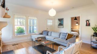 East Nashville Retreat w Fireplace Backyard Firepit Outdoor Dining Minutes from Downtown Music Food Nightlife Chapel House by AvantStay - 3