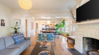 East Nashville Retreat w Fireplace Backyard Firepit Outdoor Dining Minutes from Downtown Music Food Nightlife Chapel House by AvantStay - 2