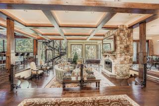 Fairway Drive Retreat home - 9