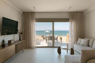 Costel Residence, Right on the Beach Retreat, By ThinkVilla - 8