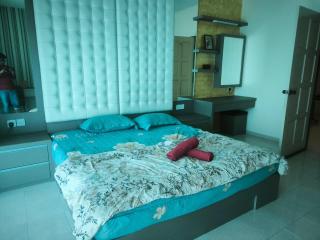 sunset homestay marina island - 1