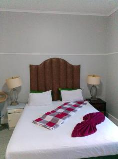 Neo & Ruks Guest Houses goodwood 3 - 8