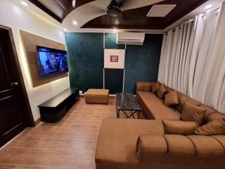 Private Suite - Park Towers F-10 Markaz - 0