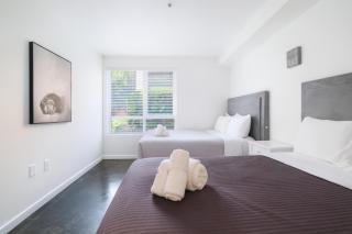 The Heart Of Hollywood Hills - 8