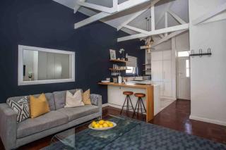 Blue Beach Studio close to sea in Sea Point 45BW - 1