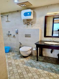 KSP Royal Valley View Hotel at Mall Road with Parking, Mussoorie - 7