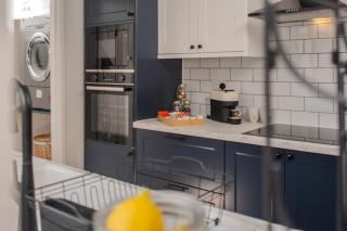 Contractor & Business House with Garden, Full Kitchen, Free Parking & Fast WiFi - 2