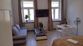 Sweet 1BR Apt, Smart TV & Fully Equipped, for Longstays - 9