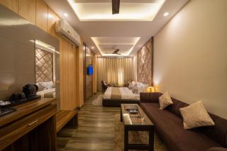 Perfectstayz Premium at Harkipauri Road - Ganga view rooftop cafe - 6