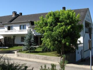 Weingut Pension Heinz Dostert - 0