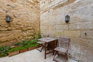 Nemy Sliema Guesthouse - 1