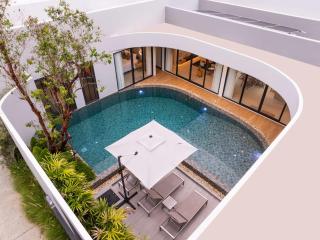 Serene 3-Bedroom Tropical Pool Villa - 9