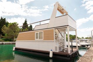 Floating House Marina - 2