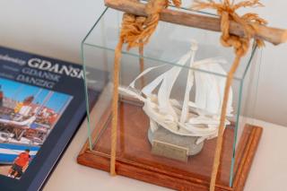 Nowoczesne Studio dla Dwojga, Balkon z Widokiem na Marinę by Noclegi Renters - 6