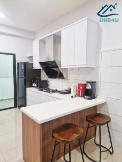 Minimalist Dual-Key Stay with 4BR at Farlim Penang - 6