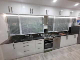 Luxury Private Ensuite Retreat with Pool, Tennis & Alfresco - 8