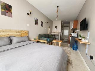 The SoBu Haus Cozy Studio Getaway - 9