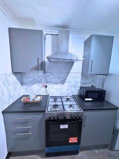 House for 8 in Gillingham close to train station - 6