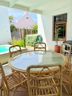 Almond Tree Cottage 2-Bed Heritage Home in Robertson - 6