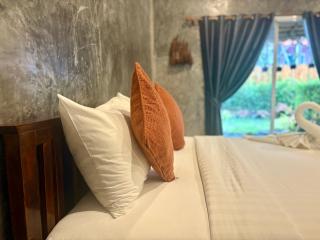 Lanta Feelgood Long beach resort - 6