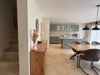 Villa dans les Alpilles avec piscine et jardin - 5