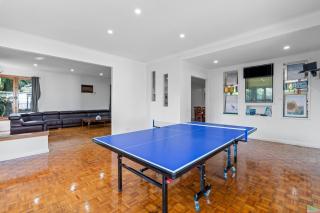 Large 5BR Home-Pool-BBQ-4 CarPark-Central Location - 5