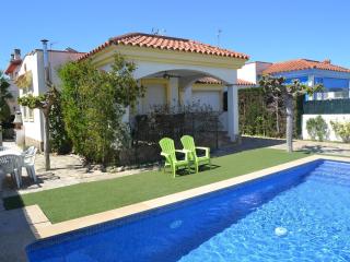 Casa familiar con piscina privada, WiFi y admite mascotas cerca de la playa - ES-348-7 - 7