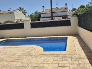 Casa acogedora con piscina privada, Wi-Fi, admite mascotas cerca de la playa - ES-348-6 - 0