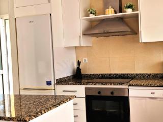 Casa espaciosa con piscina privada, Wi-Fi, aire acondicionado y mascotas permitidas cerca de la playa - ES-348-5 - 8