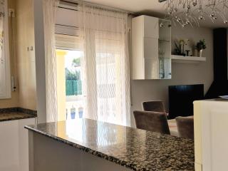 Casa espaciosa con piscina privada, Wi-Fi, aire acondicionado y mascotas permitidas cerca de la playa - ES-348-5 - 6