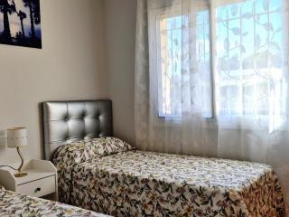 Casa espaciosa con piscina privada, Wi-Fi, aire acondicionado y mascotas permitidas cerca de la playa - ES-348-5 - 3