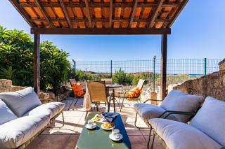 Modern One Bedroom Apartment at Lighthouse Beach - 5