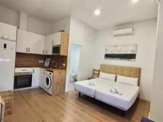 Charming Madrid Ciudad Lineal - Coqueto estudio con AC - Madrid - 0