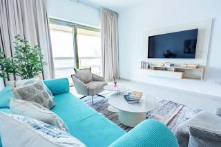 Saadiyat Luxury Escape Walk to Beach & Museum - 5