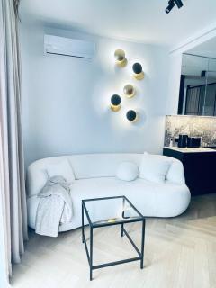 Fancy 2bdr Golden Dots apartment in city centre - 6