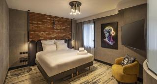 Best Western Plus Hotel Saint-Roch Orleans - 1