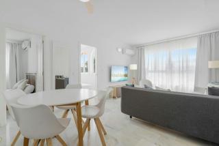 Piscina y vistas espectaculares en Torremolinos - 6